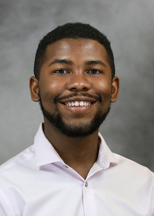 Ricardo Belizaire headshot